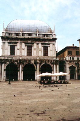 Palazzo Loggia, nell'omonima piazza di Brescia.